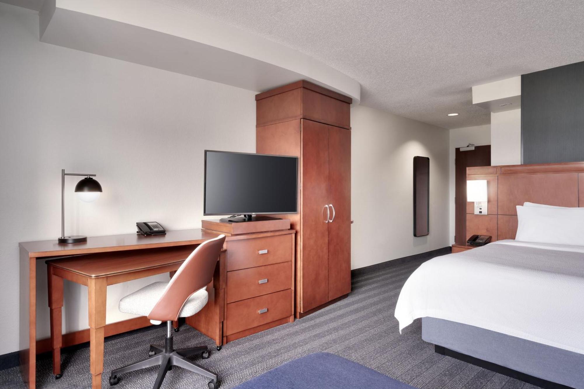 Courtyard By Marriott Johnson Stadt Exterior foto