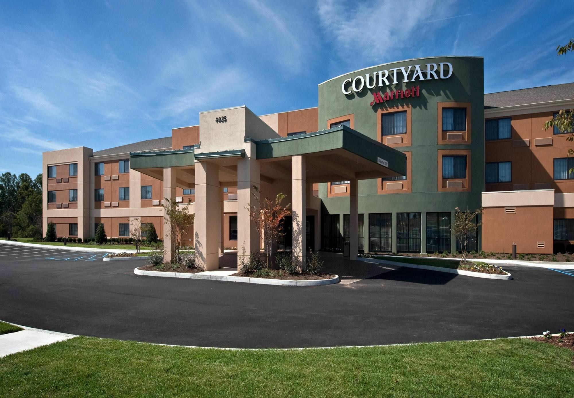 Courtyard By Marriott Johnson Stadt Exterior foto